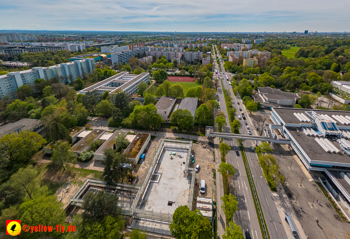 04.05.2023 - Luftbilder vom Haus für Kinder in Neuperlach